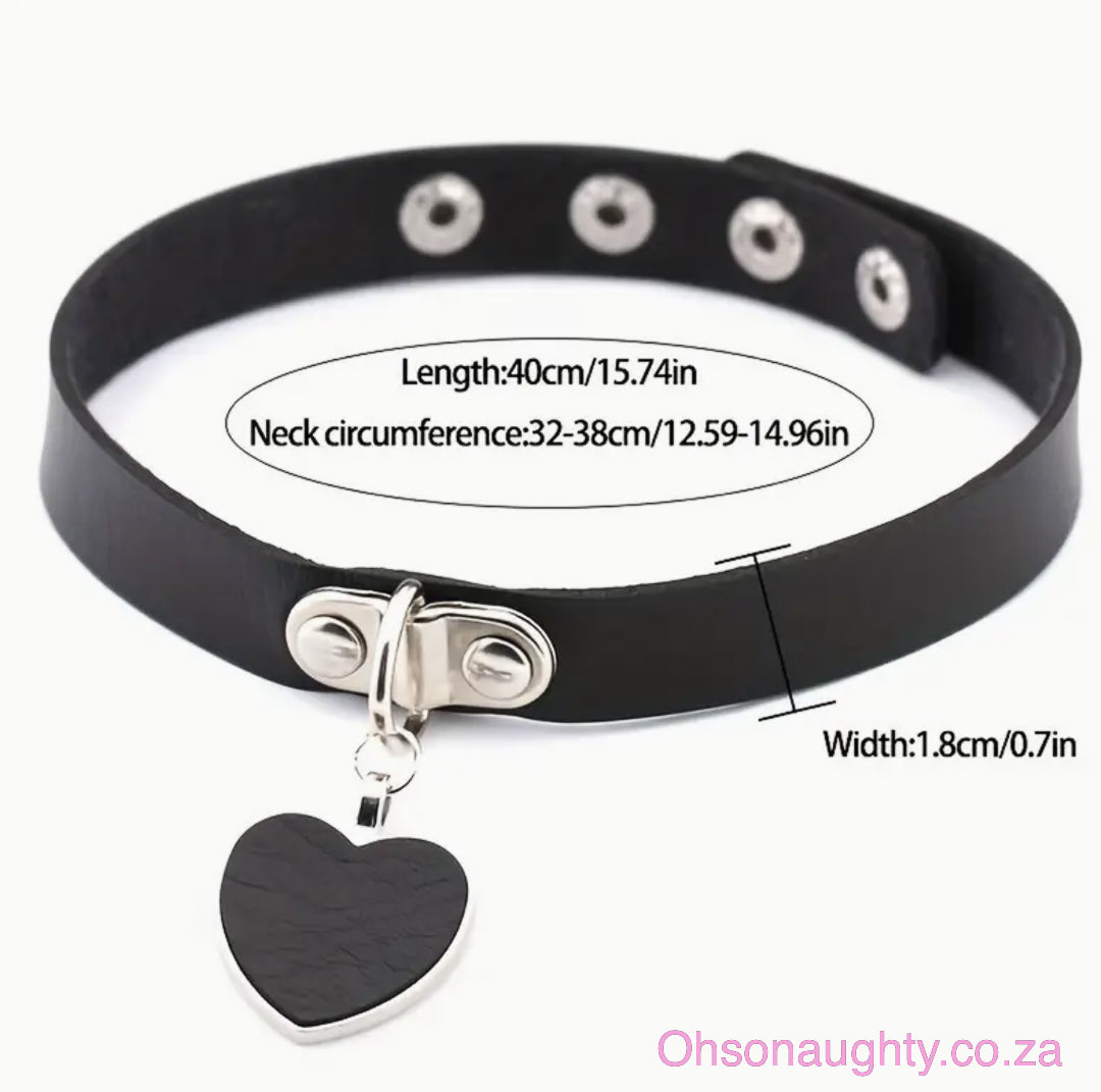 Faux Leather love collar+ metal chain Oh So Naughty